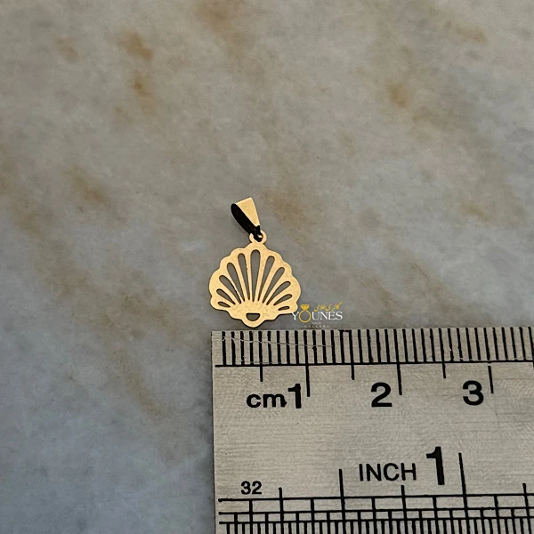 تصویر دوم آویز صدف طلا لیزری